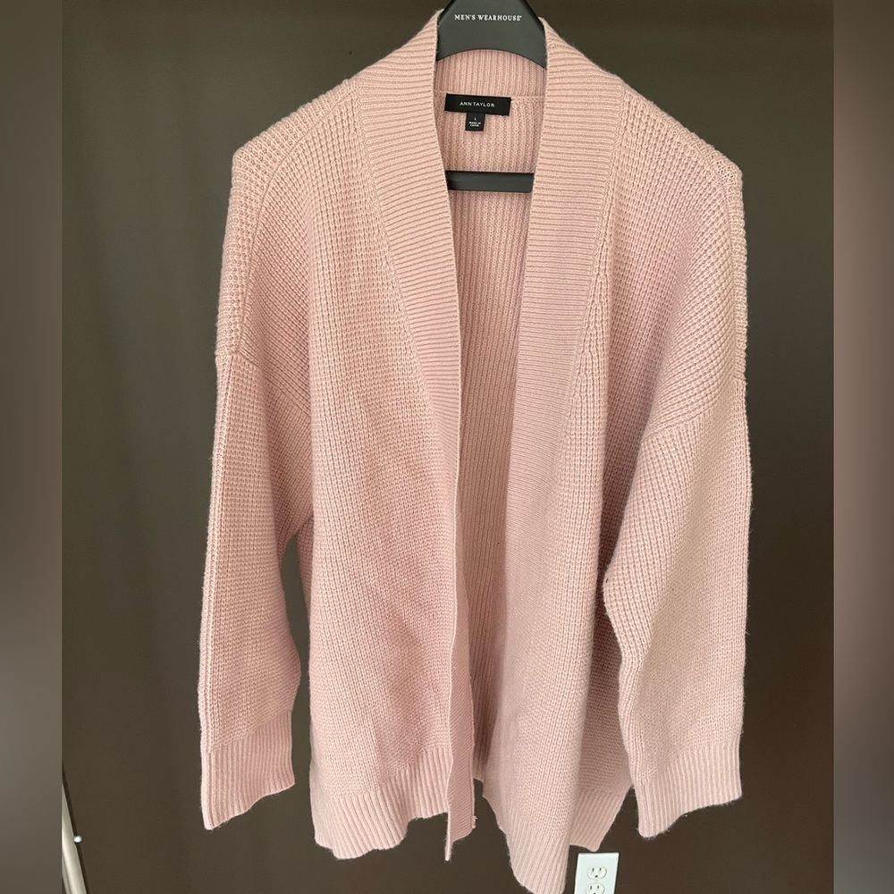 Ann Taylor dusty pink open cardigan - size L